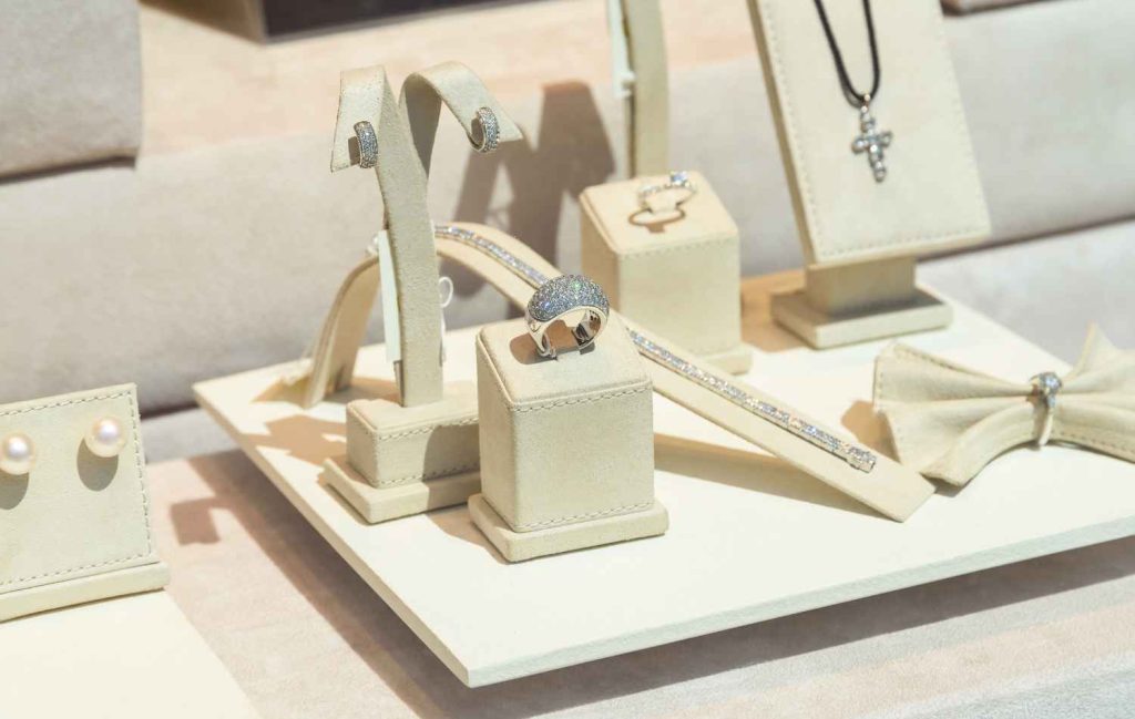 חנות תכשיטים מזהב